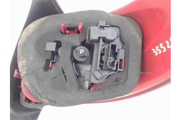 Recambio de piloto trasero izquierdo para peugeot 206 2.0 hdi 90 referencia OEM IAM 6350S0  