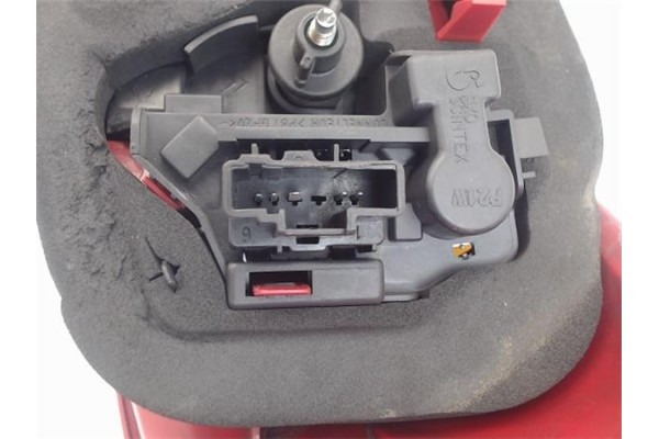 Recambio de piloto trasero izquierdo para peugeot 206 2.0 hdi 90 referencia OEM IAM 6350S0  