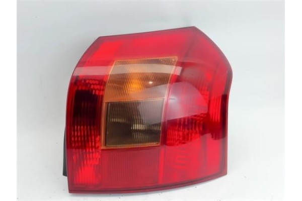 Recambio de piloto trasero derecho para toyota corolla (e12) referencia OEM IAM   