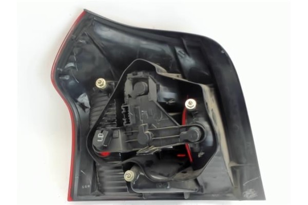 Recambio de piloto trasero derecho para toyota corolla (e12) referencia OEM IAM   