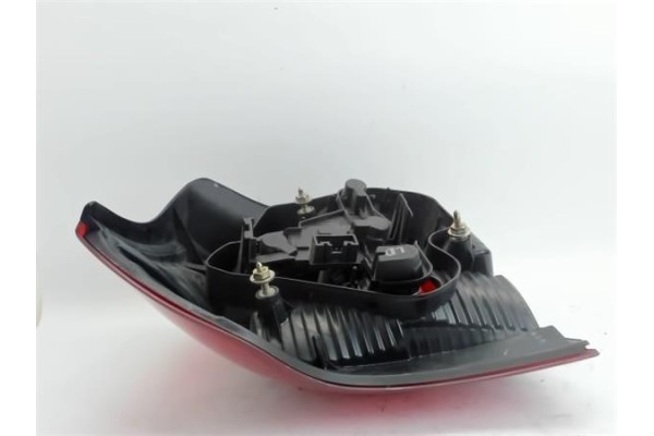 Recambio de piloto trasero derecho para toyota corolla (e12) referencia OEM IAM   