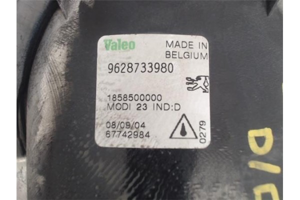 Recambio de faro antiniebla derecho para peugeot 206 2.0 hdi 90 referencia OEM IAM 6205T2  