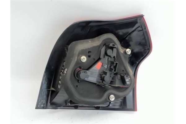 Recambio de piloto trasero izquierdo para toyota corolla (e12) referencia OEM IAM   