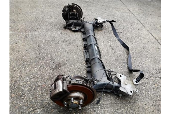 Recambio de puente trasero para renault grand scenic iv 1.2 tce referencia OEM IAM 555017273R  