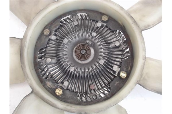 Recambio de ventilador viscoso para nissan trade 2.3 d referencia OEM IAM 777000510  