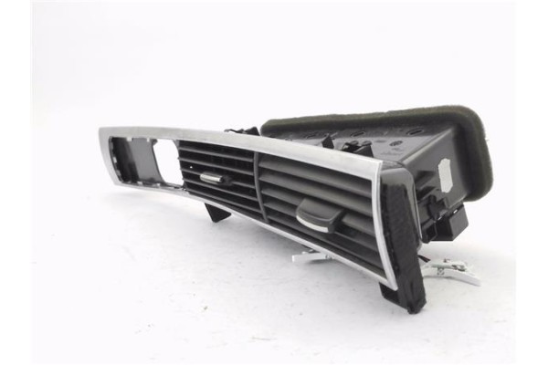 Recambio de rejilla entrada de aire para audi a6 avant (4f5) 2.0 tdi referencia OEM IAM 4F1820951  