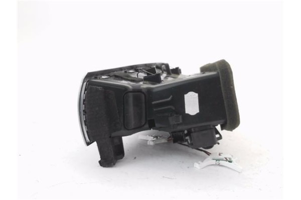Recambio de rejilla entrada de aire para audi a6 avant (4f5) 2.0 tdi referencia OEM IAM 4F1820951  