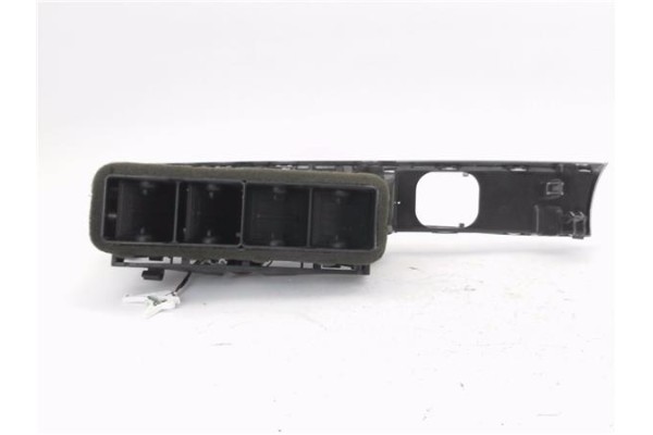 Recambio de rejilla entrada de aire para audi a6 avant (4f5) 2.0 tdi referencia OEM IAM 4F1820951  
