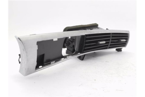 Recambio de rejilla entrada de aire para audi a6 avant (4f5) 2.0 tdi referencia OEM IAM 4F1820951  