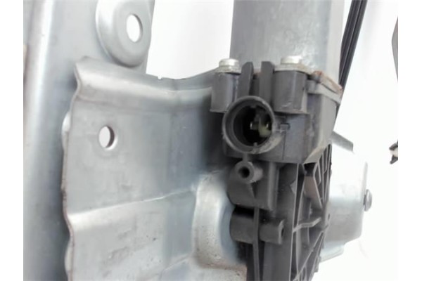 Recambio de mecanismo elevalunas delantero izquierdo para renault clio iii referencia OEM IAM   