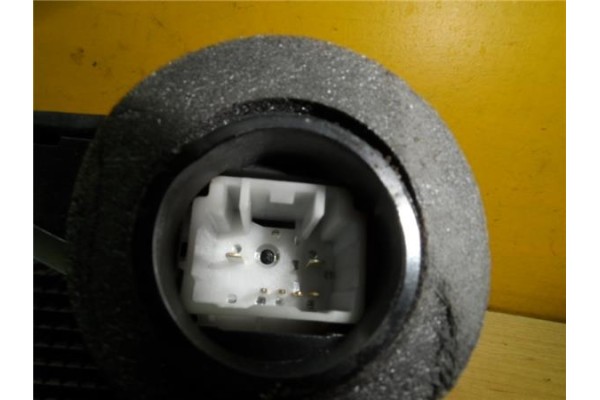 Recambio de cierre electromagnetico delantero derecho para toyota yaris (ksp9/scp9/nlp9) 1.4 active referencia OEM IAM 697500D05