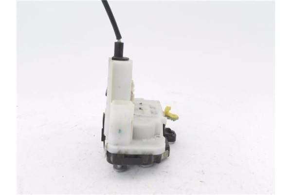 Recambio de cierre electromagnetico delantero derecho para fiat ii panda (169) 1.2 referencia OEM IAM 51917878  