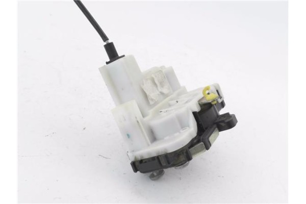 Recambio de cierre electromagnetico delantero derecho para fiat ii panda (169) 1.2 referencia OEM IAM 51917878  