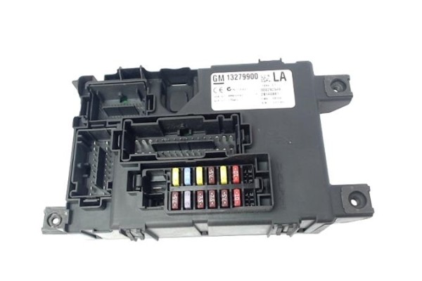 Recambio de caja fusibles/rele para opel corsa d 1.4 referencia OEM IAM 13279900 28140881 