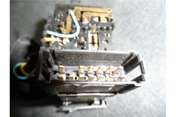 Recambio de mando intermitencia para renault trafic ii combi 1.9 passenger privilege referencia OEM IAM 93862173 8200878343 