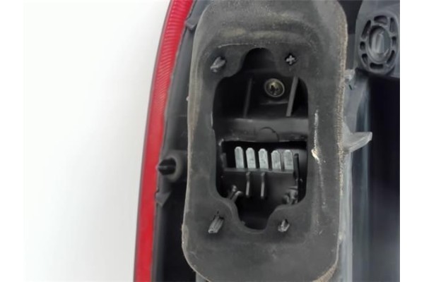 Recambio de piloto trasero izquierdo para opel corsa c 1.0 referencia OEM IAM 09114336  
