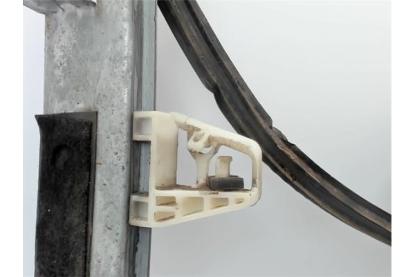 Recambio de mecanismo elevalunas delantero izquierdo para renault megane ii berlina 3p referencia OEM IAM   