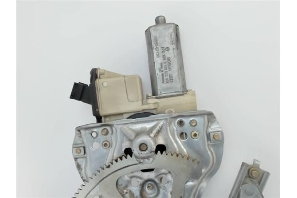 Recambio de mecanismo elevalunas delantero izquierdo para toyota corolla (e12) 2.0 d-4d referencia OEM IAM 992045100  