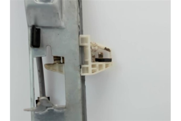 Recambio de mecanismo elevalunas delantero izquierdo para renault megane ii berlina 3p referencia OEM IAM   