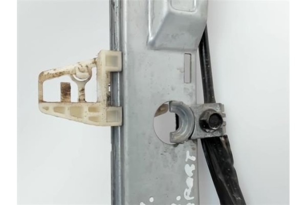 Recambio de mecanismo elevalunas delantero izquierdo para renault megane ii berlina 3p referencia OEM IAM   