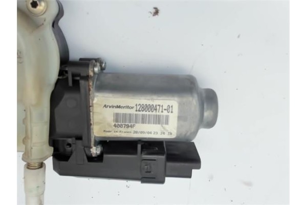 Recambio de mecanismo elevalunas delantero izquierdo para renault megane ii berlina 3p referencia OEM IAM   