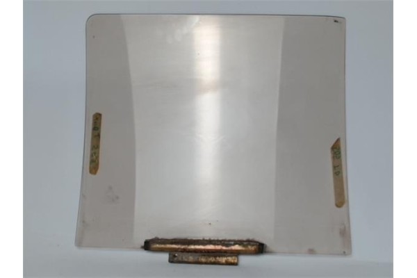 Recambio de luna puerta trasero derecha para peugeot 505 berlina 1.4 gl referencia OEM IAM   
