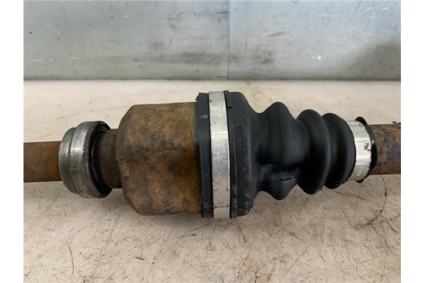Recambio de palier delantero derecho para citroen berlingo furgón 1.6 hdi 90 referencia OEM IAM 3273AE  