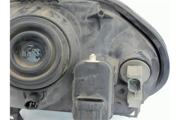 Recambio de faro delantero dcho para renault clio ii fase i (b/cb0) referencia OEM IAM 7701697618 67735101 