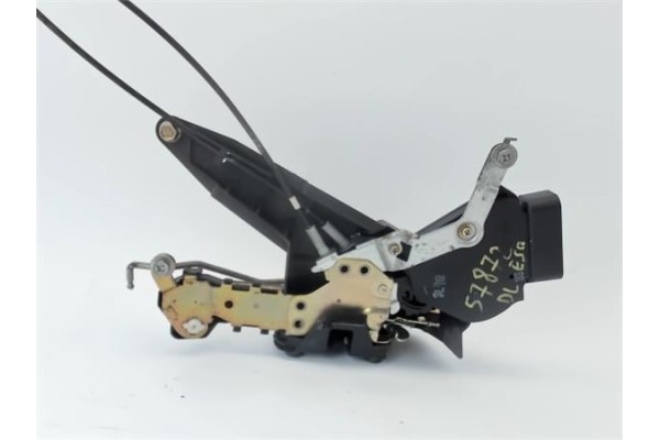 Recambio de cerradura puerta delantero izquierda para toyota corolla (e12) 2.0 d-4d referencia OEM IAM 6904012510  