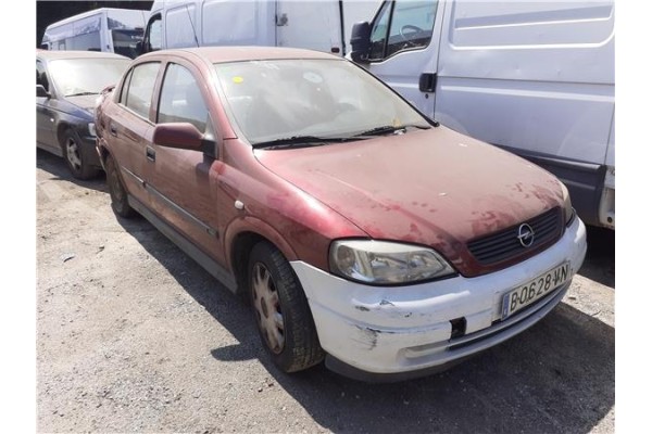 opel astra g berlina del año 1999