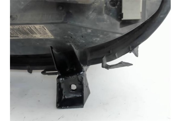 Recambio de faro delantero dcho para renault clio ii fase i (b/cb0) referencia OEM IAM 7701697618 67735101 
