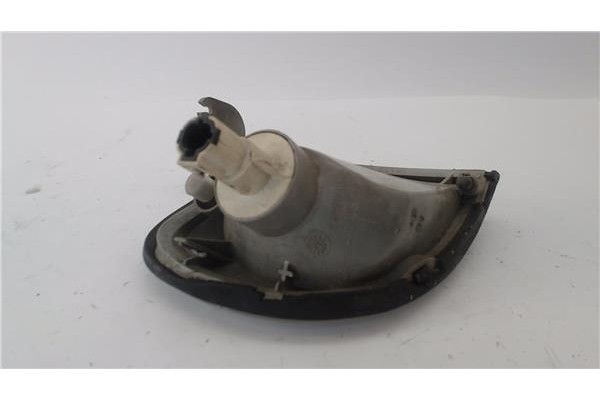 Recambio de intermitente delantero izquierdo para nissan serena (c23m) 2.3 d referencia OEM IAM 261357C000  