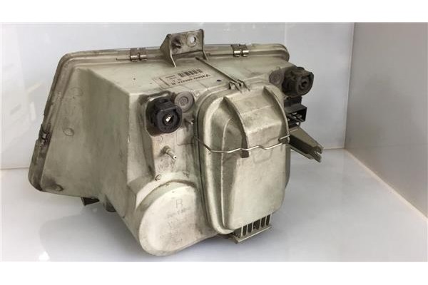 Recambio de faro delantero dcho para mercedes-benz vito marco polo (638) 2.2 108 cdi referencia OEM IAM A6388200161 086374 