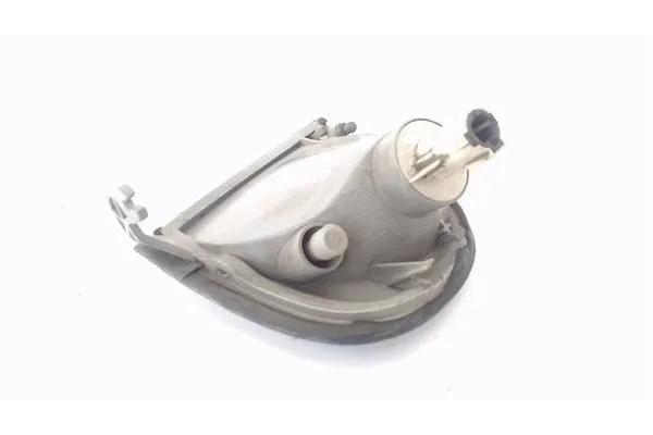 Recambio de intermitente delantero izquierdo para nissan serena (c23m) 2.3 d referencia OEM IAM 261357C000  