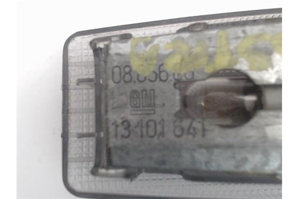 Recambio de luz delantero central techo para opel astra h gtc 1.9 cdti referencia OEM IAM 0885680 13100641 