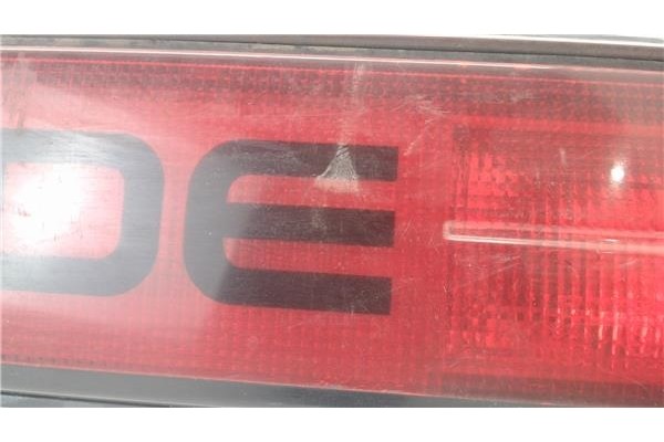 Recambio de piloto trasero central para honda prelude (ab/ba) referencia OEM IAM 0163606  