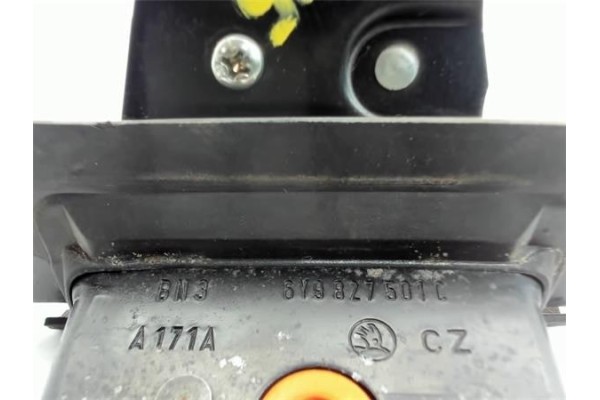 Recambio de cerradura porton para skoda fabia familiar (6y5) 1.9 tdi referencia OEM IAM   