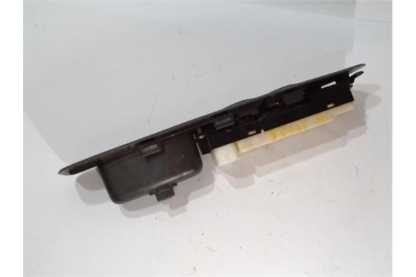 Recambio de mando elevalunas para mitsubishi space wagon (n80/n90) 2.4 referencia OEM IAM MR482062  