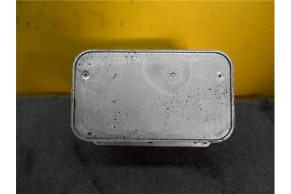 Recambio de enfriador aceite para renault trafic ii furgón 2.0 29 cn referencia OEM IAM 820136032635  