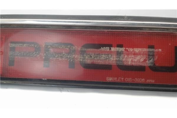 Recambio de piloto trasero central para honda prelude (ab/ba) referencia OEM IAM 0163606  