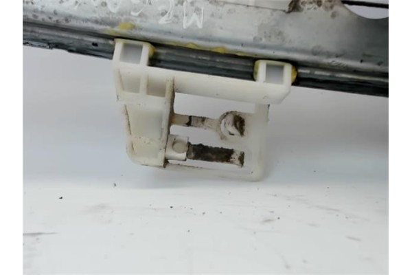 Recambio de mecanismo elevalunas trasero derecho para renault megane ii berlina 5p referencia OEM IAM   