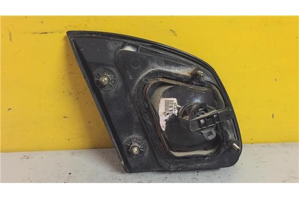 Recambio de piloto interior derecho para nissan primera berlina (p11) 1.6 básico referencia OEM IAM 265509F510  