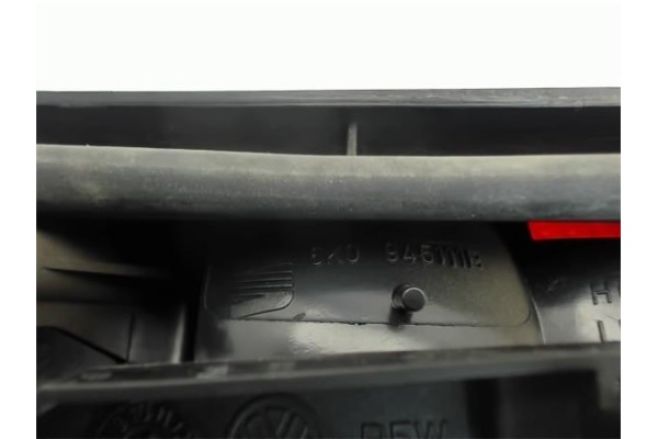 Recambio de piloto trasero izquierdo para seat cordoba vario (6k5) referencia OEM IAM 6K0945111B  