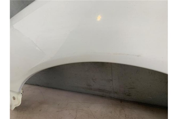 Recambio de aleta delantero izquierda para peugeot 205 xrd 1.8 referencia OEM IAM 784073  