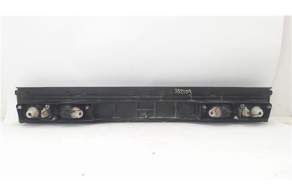Recambio de piloto trasero central para honda prelude (ab/ba) referencia OEM IAM 0163606  