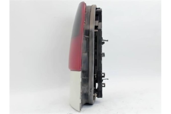 Recambio de piloto trasero derecho para seat cordoba vario (6k5) referencia OEM IAM 6K0945112B  