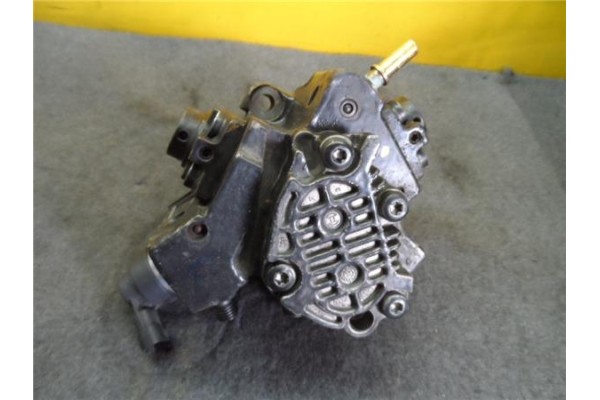 Recambio de bomba inyectora para renault trafic ii furgón 2.0 29 cn referencia OEM IAM H8200950493 0445010205 