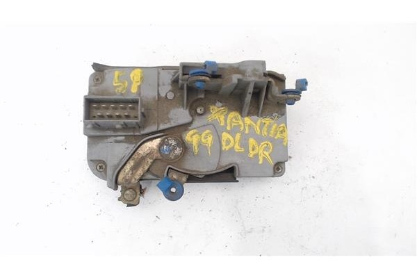 Recambio de cierre electromagnetico delantero derecho para citroen xantia berlina 2.0 hdi 109 referencia OEM IAM 9136J6  