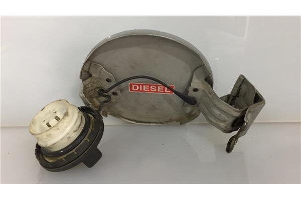 Recambio de tapa exterior combustible para toyota yaris (ksp9/scp9/nlp9) 1.4 d-4d referencia OEM IAM 7735052130 7730052030 