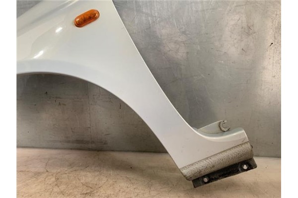 Recambio de aleta delantero izquierda para renault clio ii fase i (b/cb0) 1.2 (b/cb0f, b/cb0a, b/cb10, b/cb1k, b/cb2d, b/cb2h) r